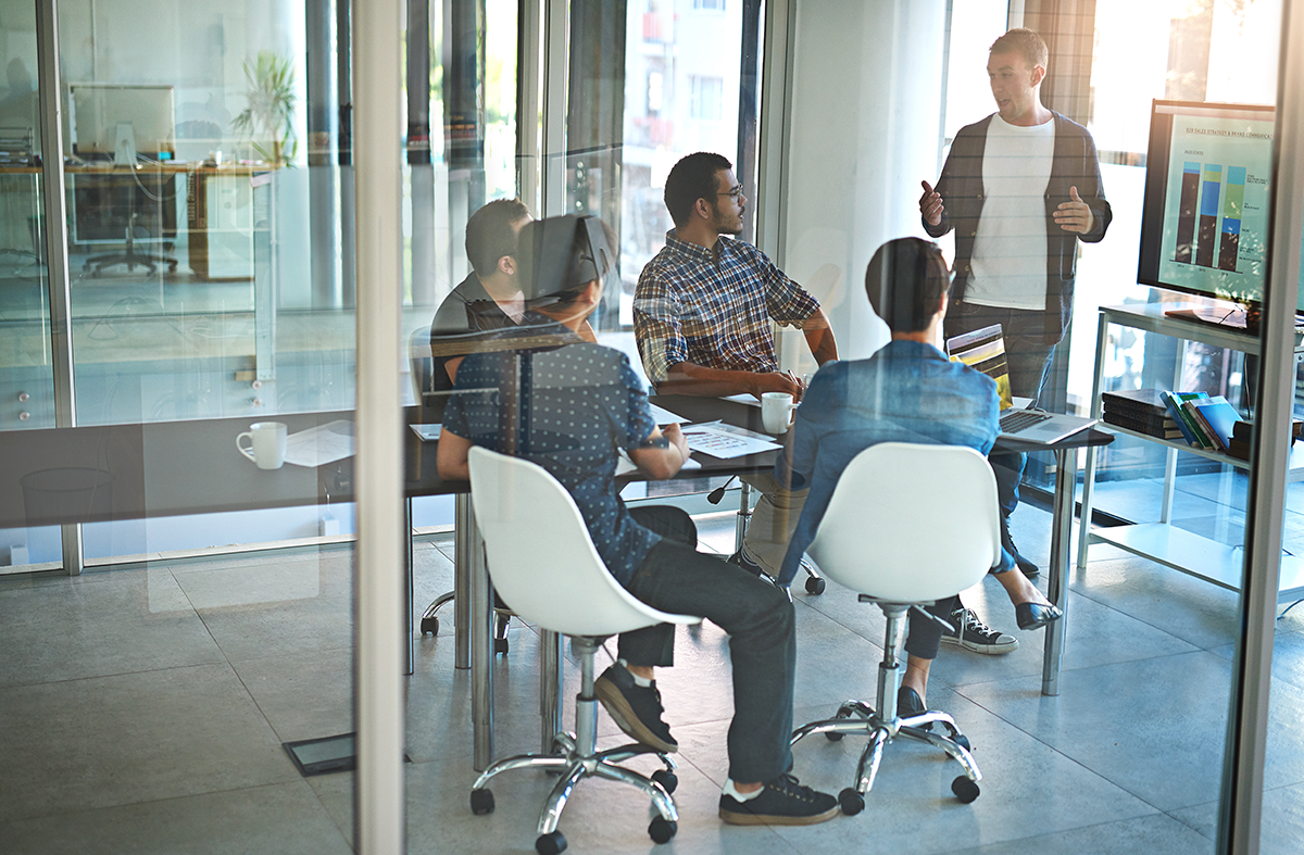 Reunión del equipo de Worldwide Emergency 911 Solutions